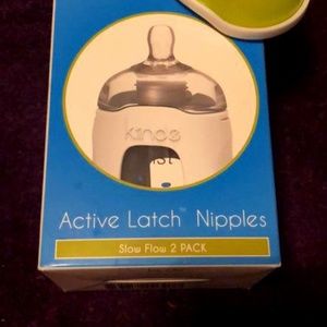 Kiinde System Lot - Warmer, Adapters, 36 tops